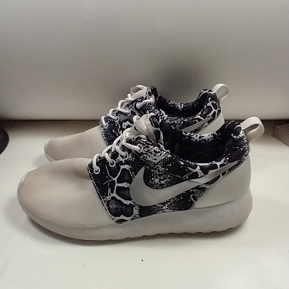 Nike Roche Run Running Shoes Women - Picture 3 of 12